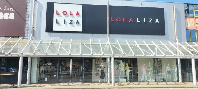 LolaLiza Schelle
