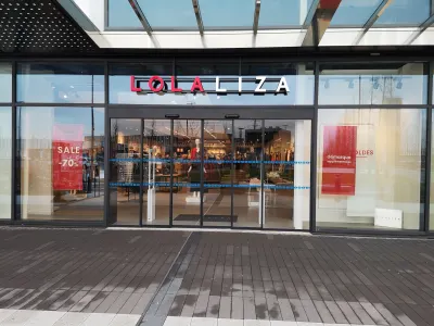 LolaLiza Neuville en Ferrain