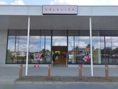 LolaLiza Menen
