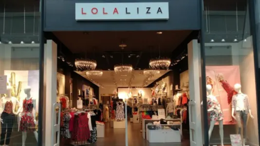 LolaLiza Mons